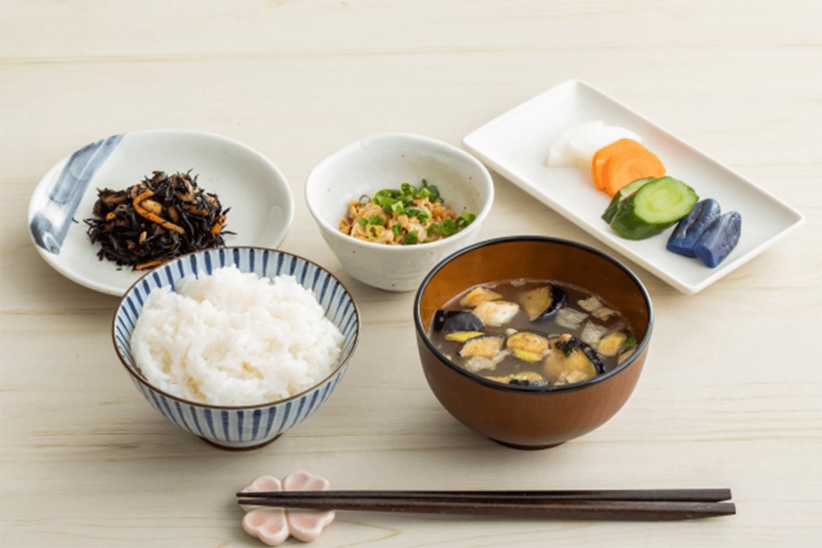 和食とは? 和食の7つの特徴と健康に良い理由を紹介 - お役立ち情報 | シェフくるマガジン
