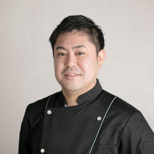 山下諒平シェフ｜牧草牛が主役の肉割烹コース